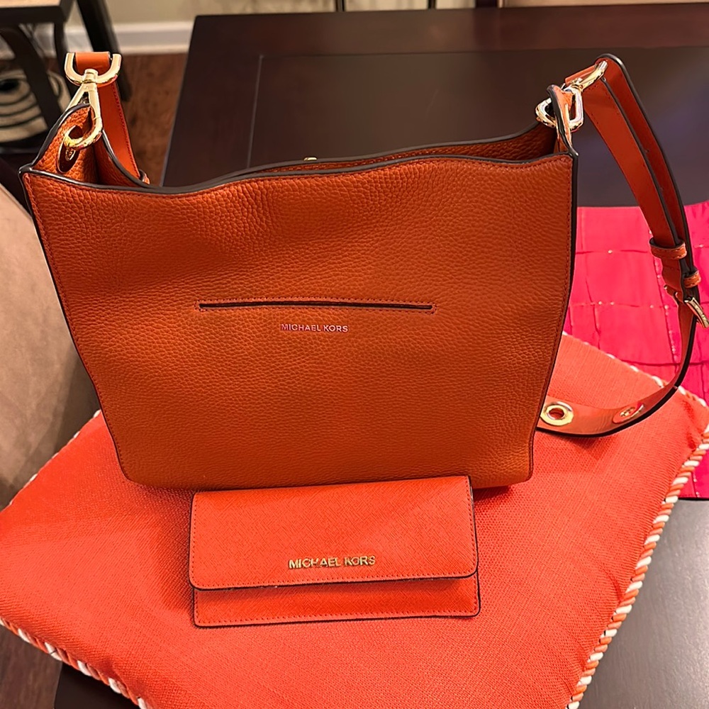 Beautiful leather bag in perfectly great condition.